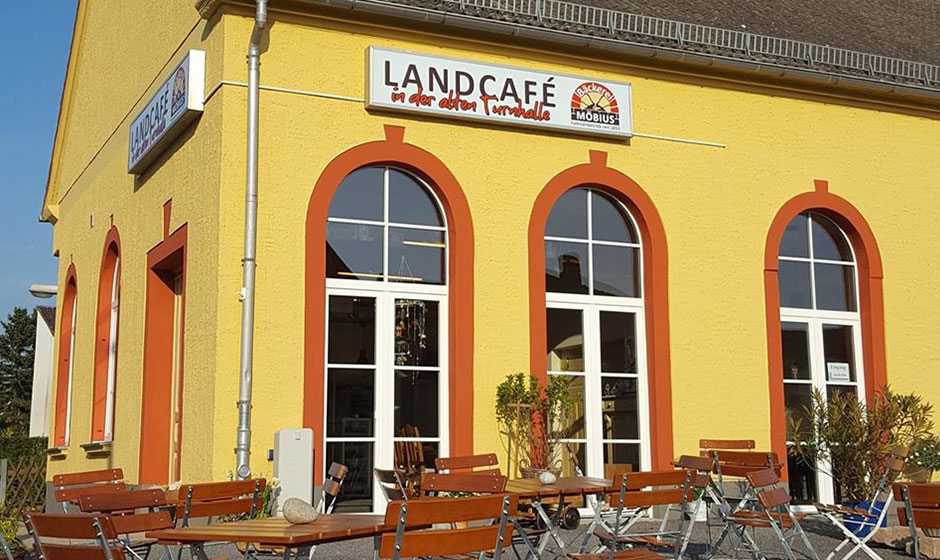 Das Landcafé mit Markthalle